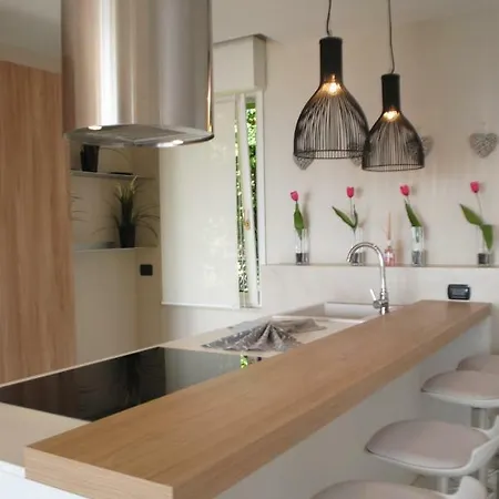 Ora Apartment *
